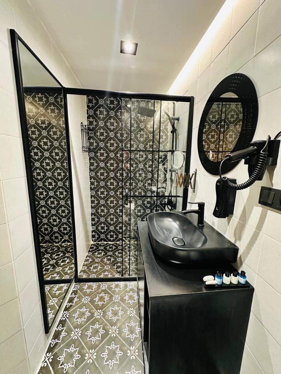 Reexe Istanbul Hotell Exteriör bild